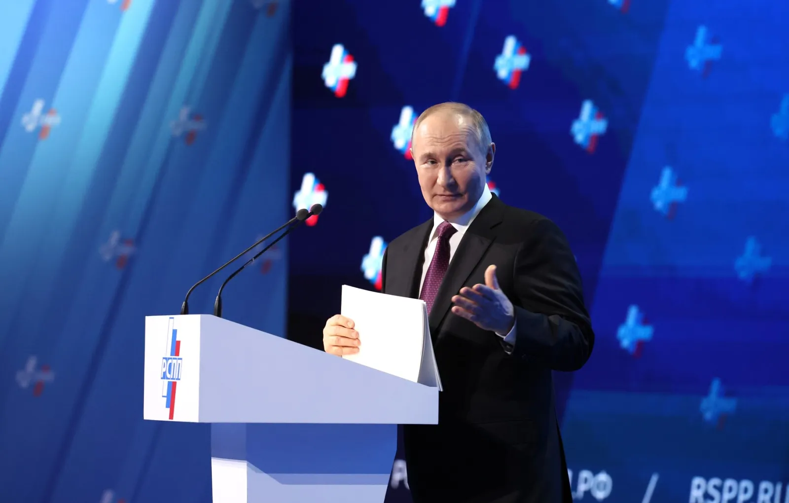 Путин: политические партии должны активнее выдвигать ветеранов СВО на выборах