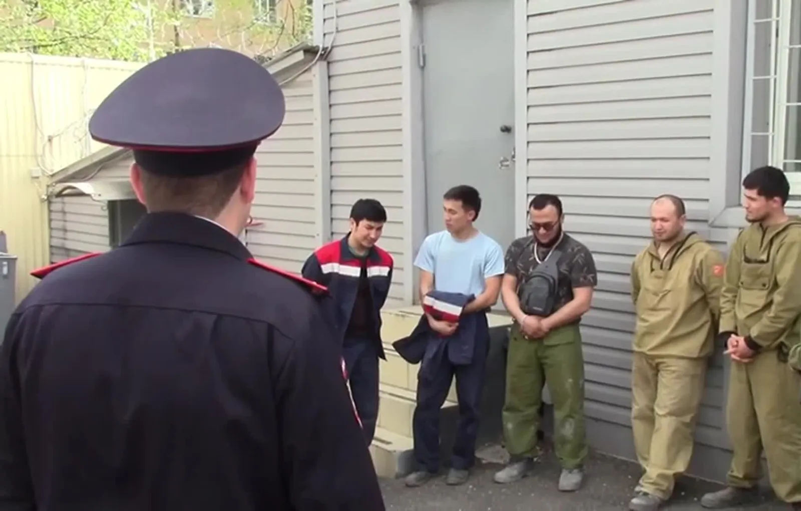 Из РФ выдворят 15 граждан Узбекистана, устроивших драку в Туапсе