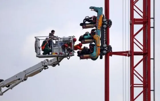 Ну, хотя бы не вниз головой.