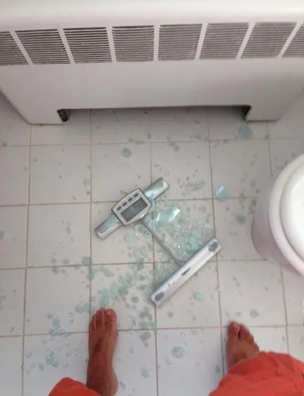 Когда встал на весы после новогодних праздников.