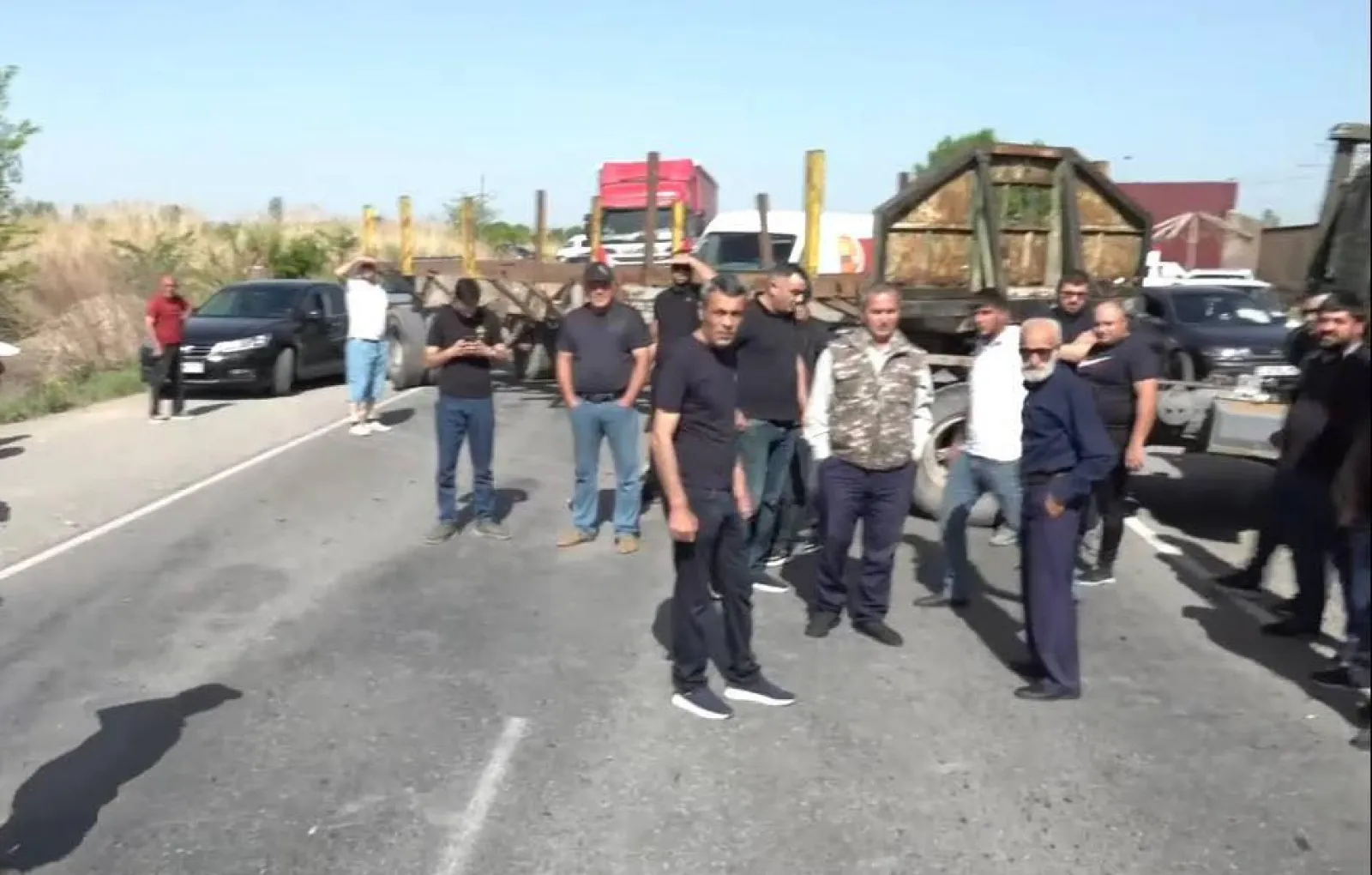 Группа активистов перекрыла трассу Ереван-Гюмри в Армении