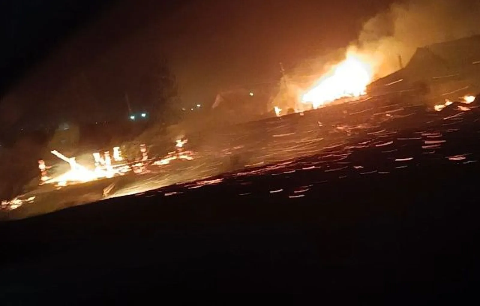 На окраине Улан-Удэ загорелись жилые дома, проводится экстренная эвакуация