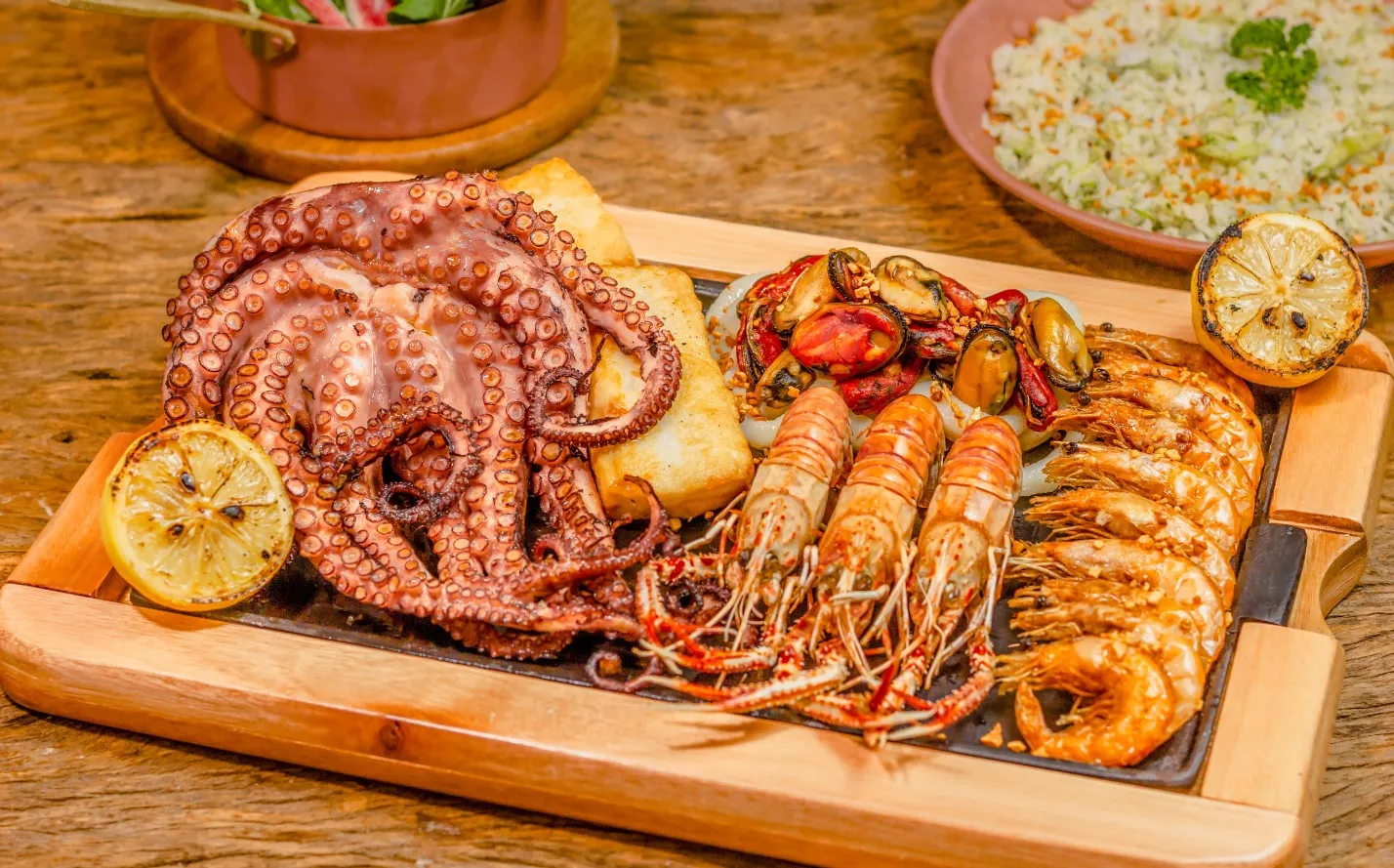 Морепродукты.