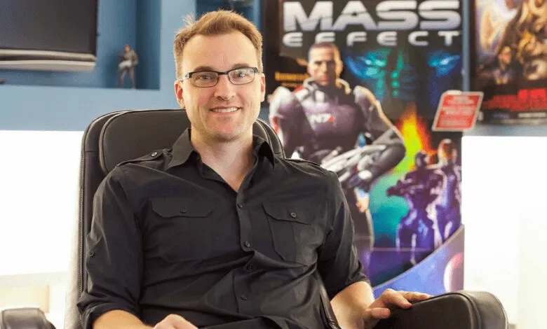 Аарин Флинн.