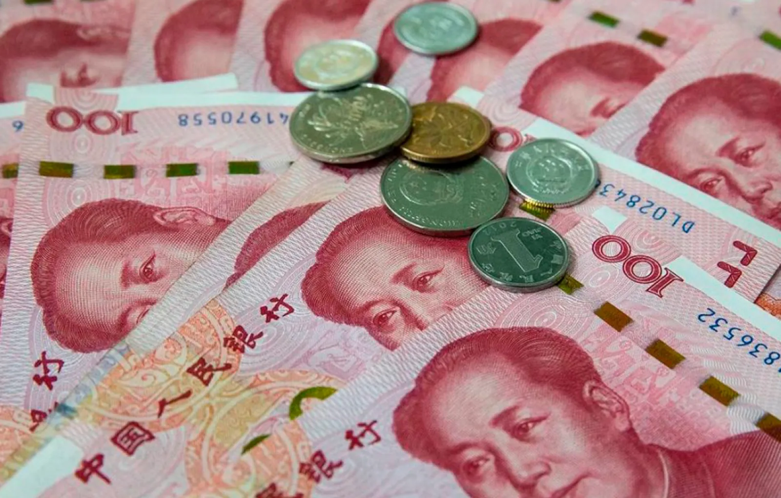 Юань — новый доллар: Россия стала четвертым по величине пользователем китайской валюты