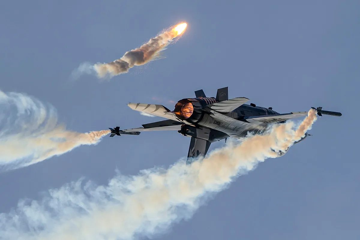 F-16