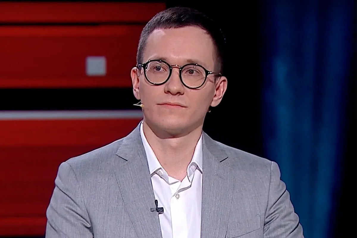 Малек дудаков биография национальность
