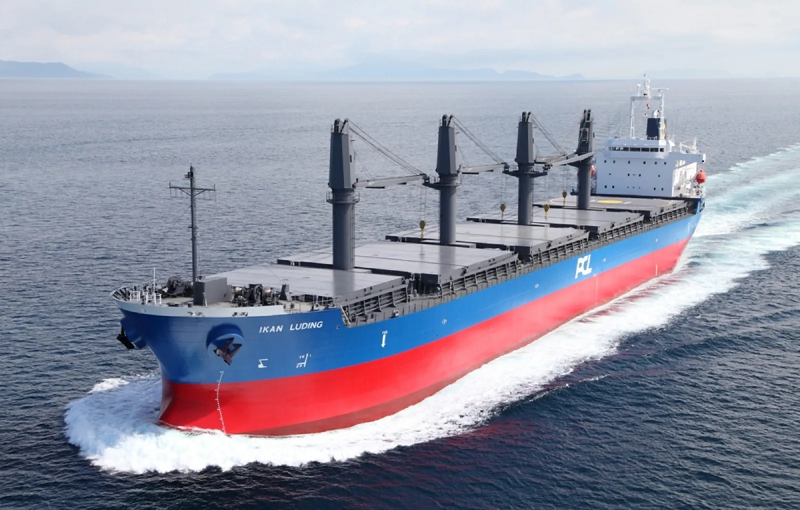 Open ship. Балкер Panamax. Handymax Bulk Carrier. Panamax Bulk Carrier. Bulk Carrier Vessel [Panamax].