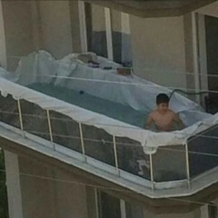 Еще один вариант использований балкона.