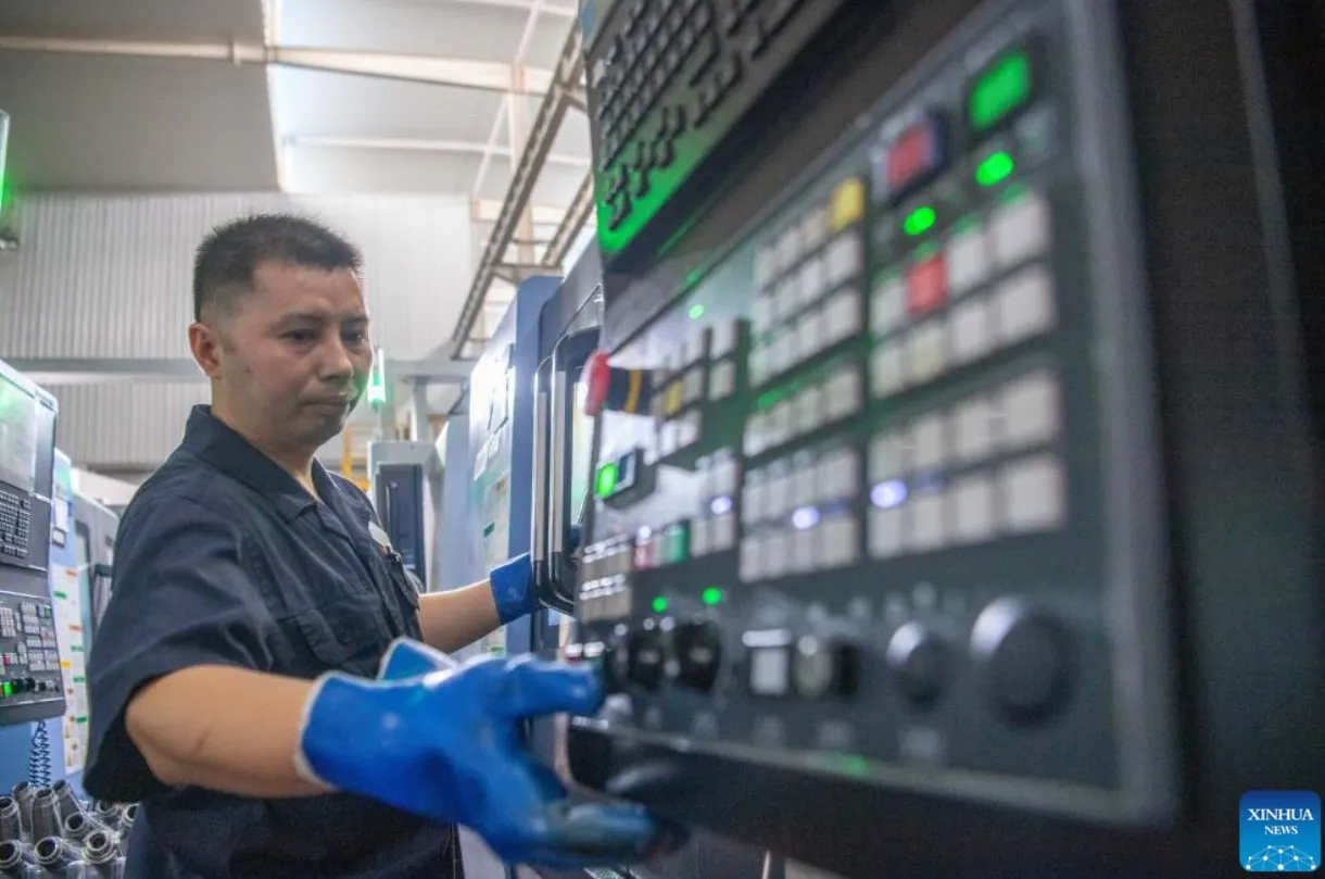 Китайский рабочий.