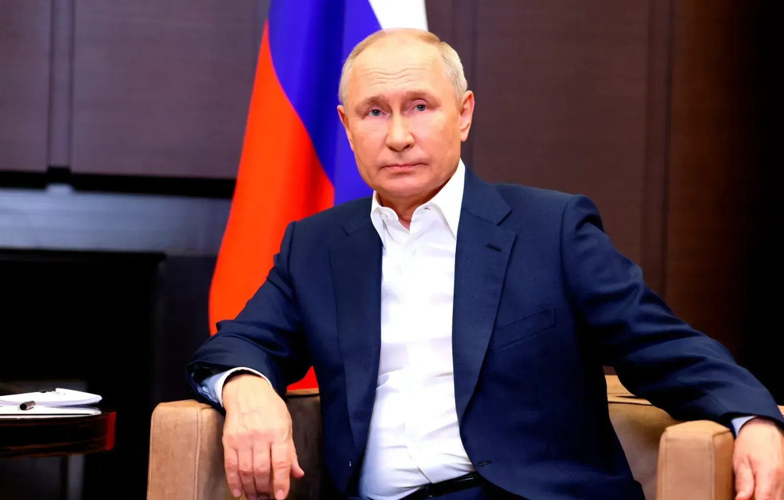 Путин провел переговоры с Пашиняном