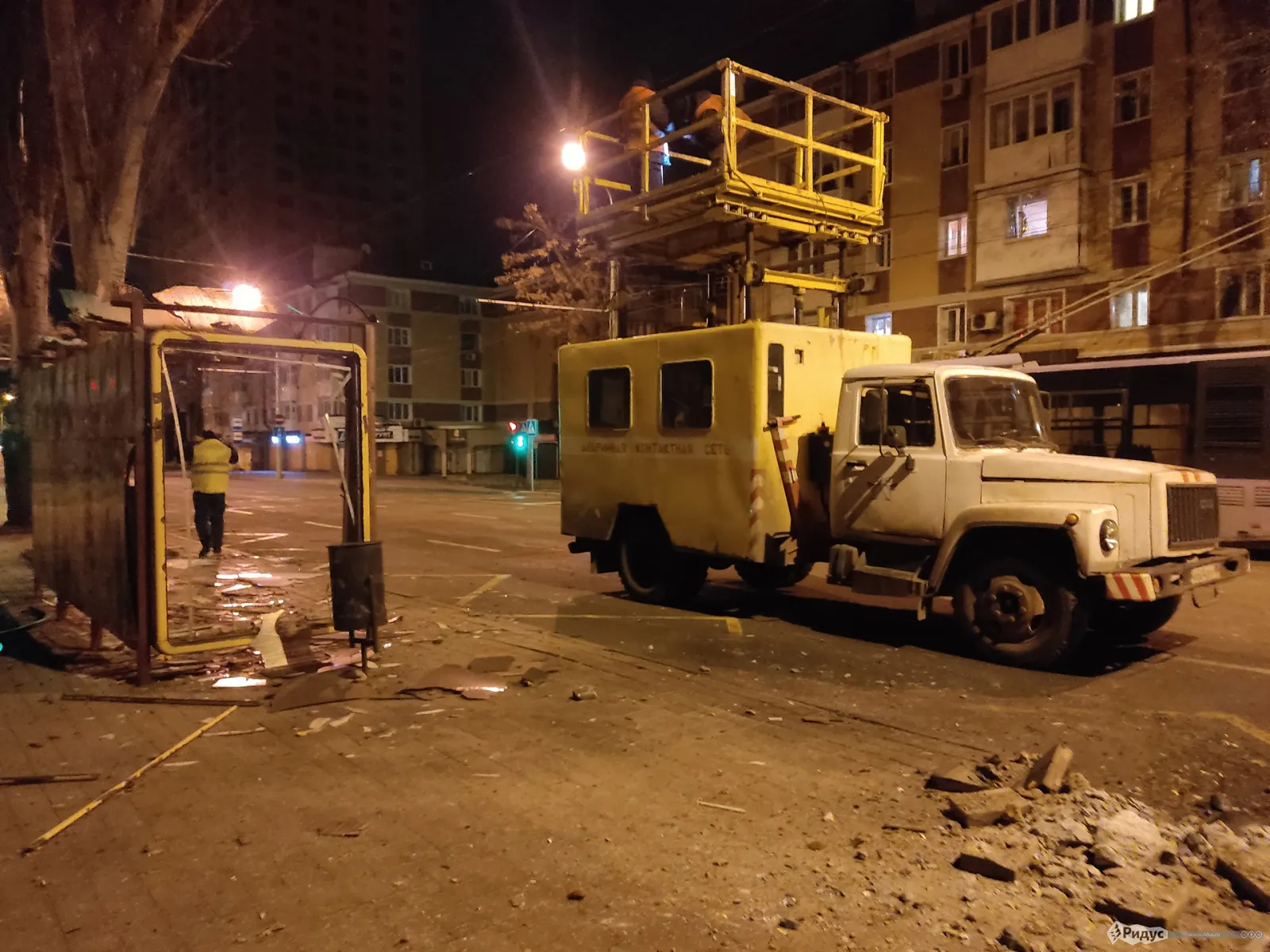 Работа электриков.