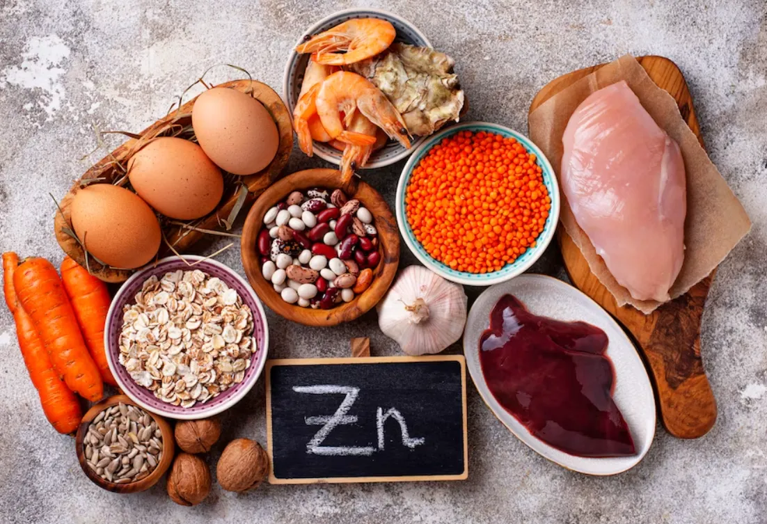 Важный элемент для сохранения здоровья и красоты волос — цинк.