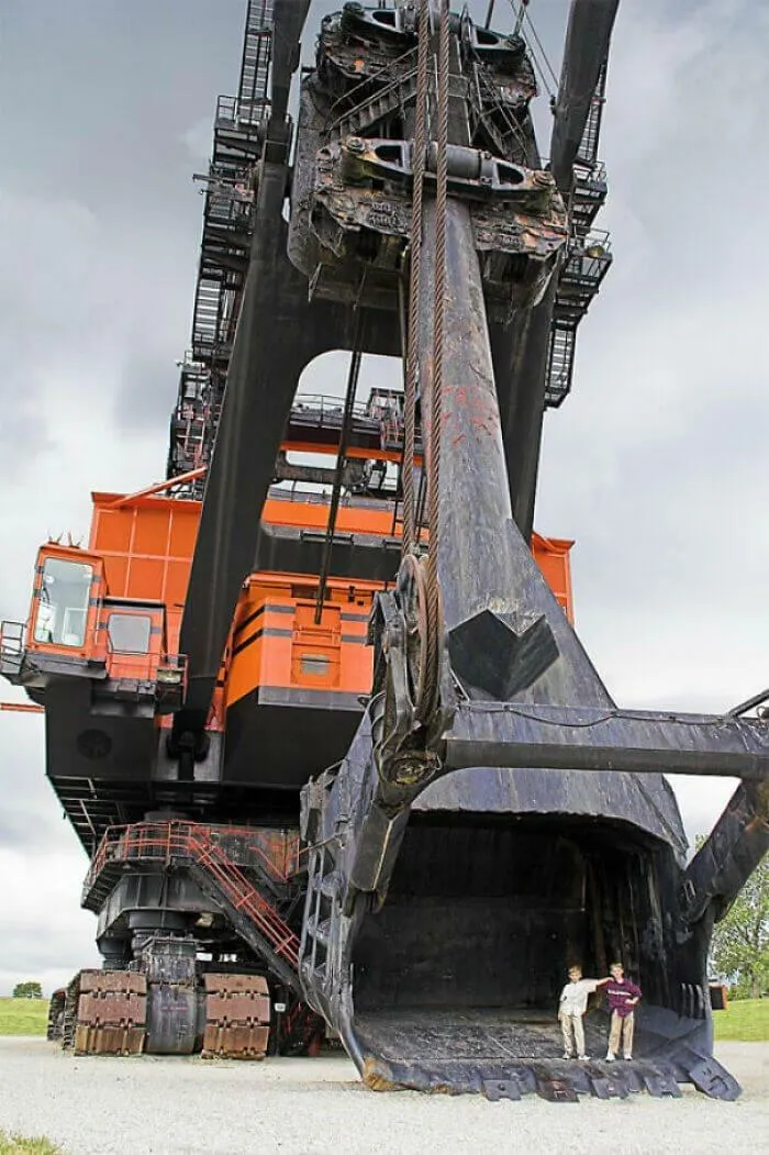 Огромный экскаватор Bucyrus-Erie 1850-B.