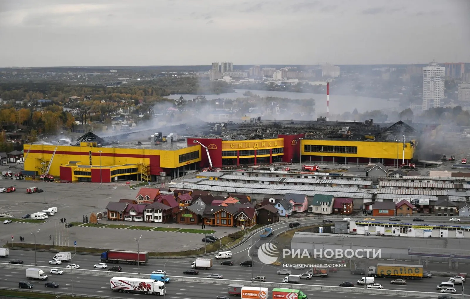 В Московской области загорелся рынок «Синдика»