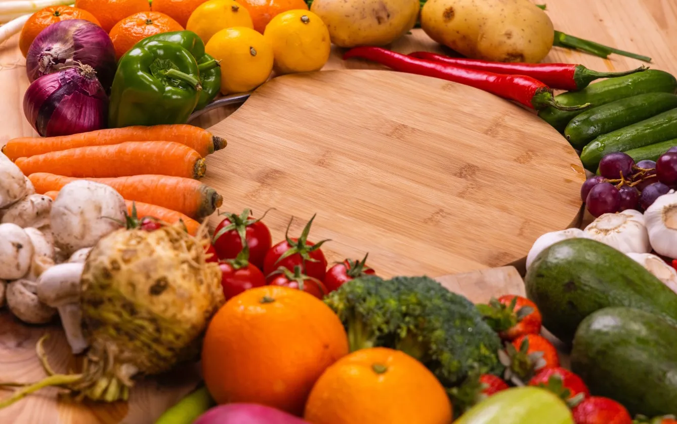 Фрукты и овощи.