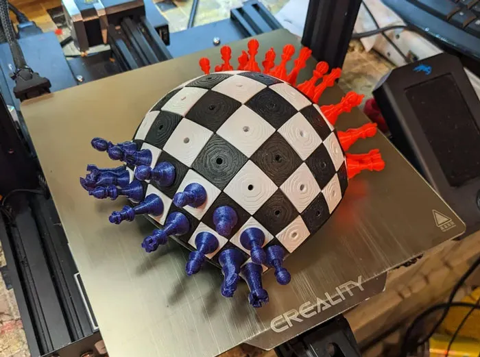 «Я довольна тем, какой получилась эта шахматная доска».