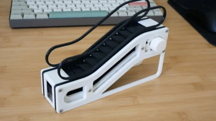 «Я спроектировал и напечатал работающую настольную модель эскалатора».