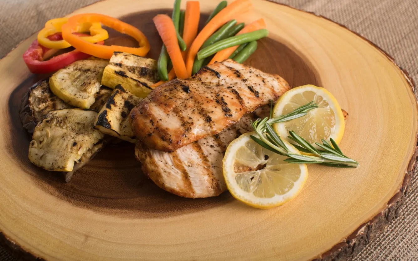 Белок и овощи.