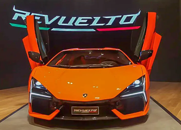 Lamborghini Revuelto 2024 г. 