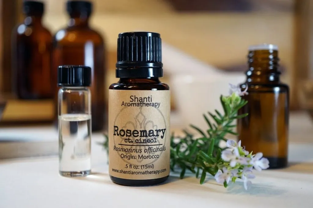 Розмариновая кислота уже давно известна за свои свойства, однако солнцезащитный крем из неё сделали впервые.