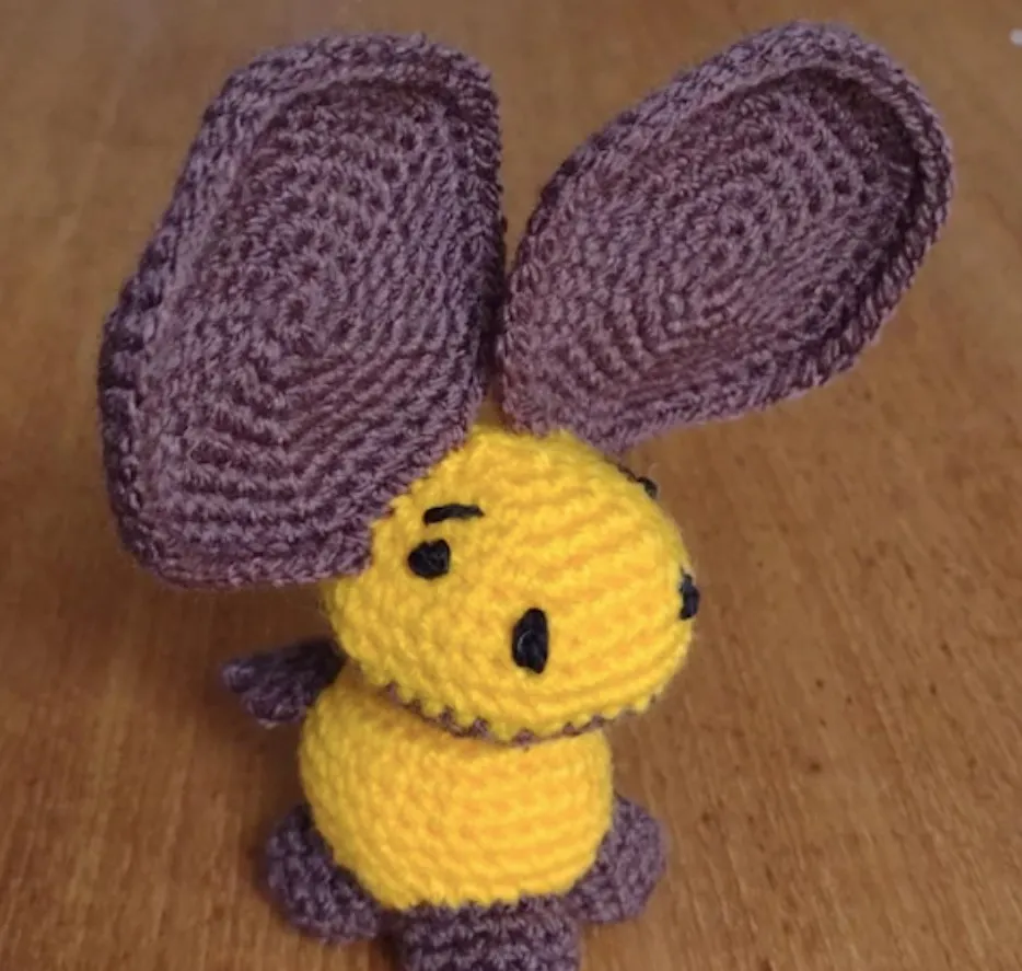 Не мышонок, не лягушка, а неведома зверушка.